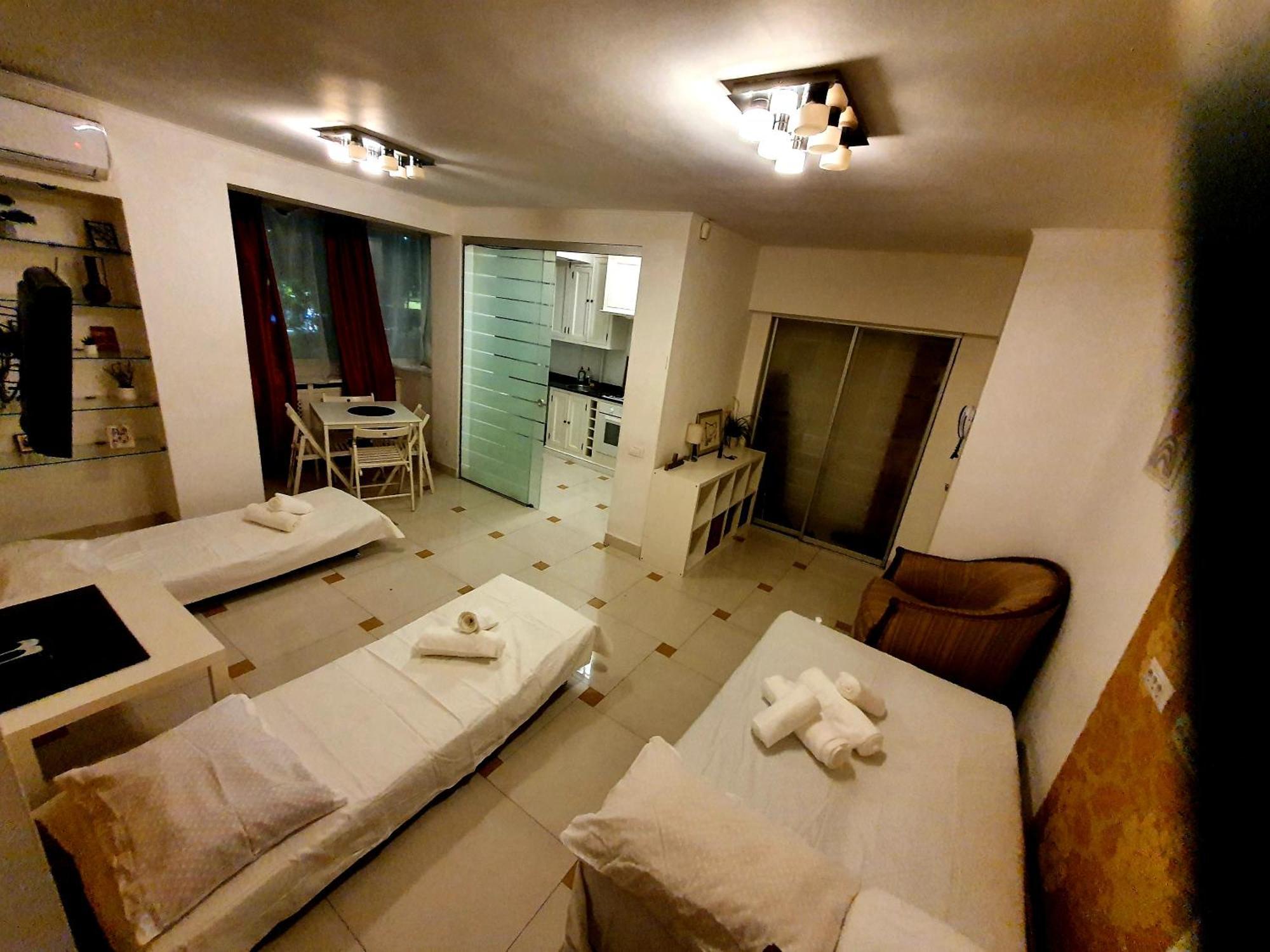 Central 2Br Apartment With Balcony - Italian Church & City View Bukarest Exterior foto