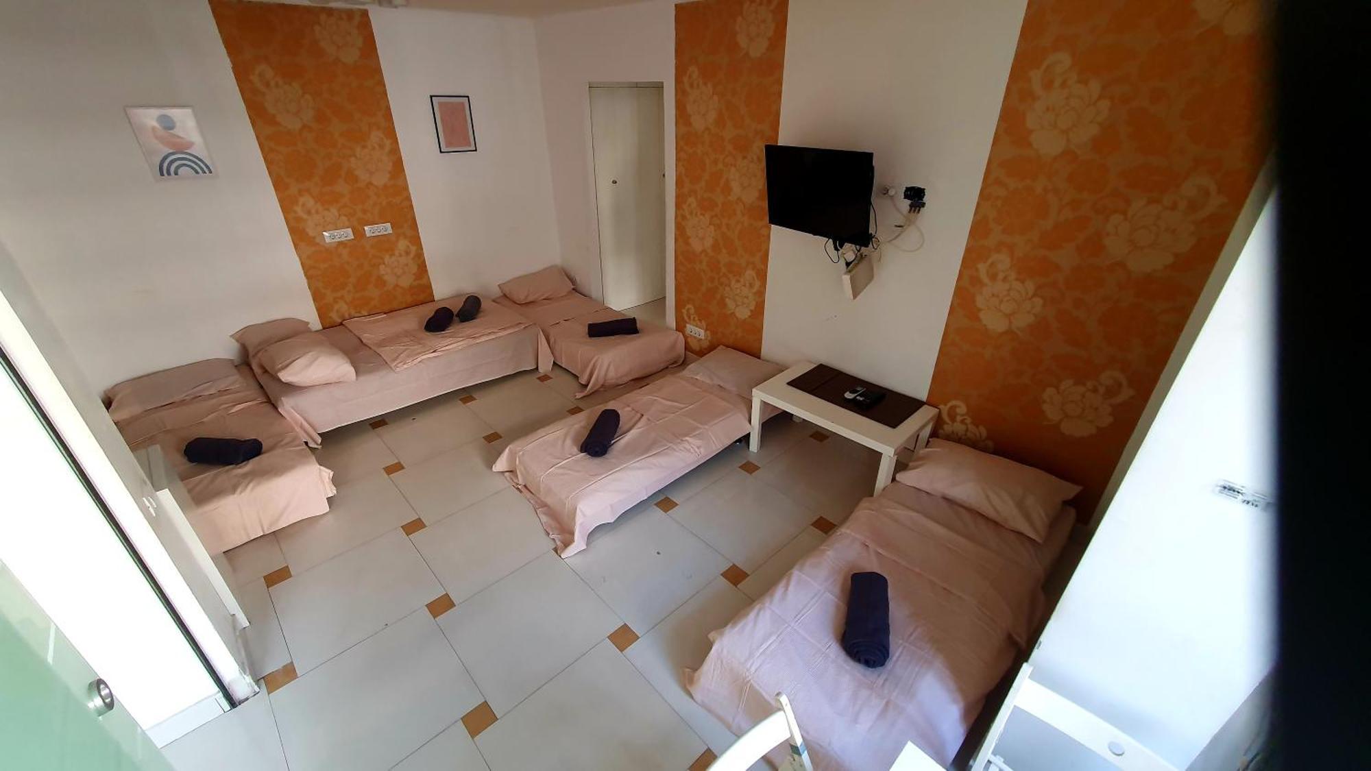 Central 2Br Apartment With Balcony - Italian Church & City View Bukarest Exterior foto